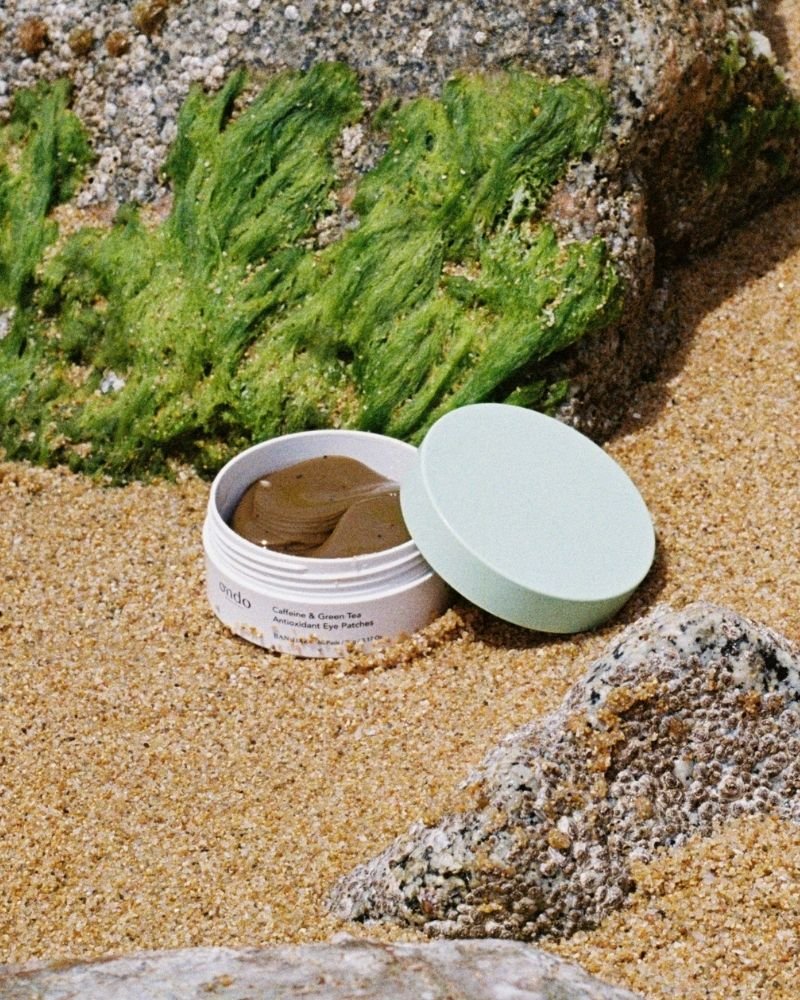 Parches de hidrogel antioxidantes para contorno de ojos